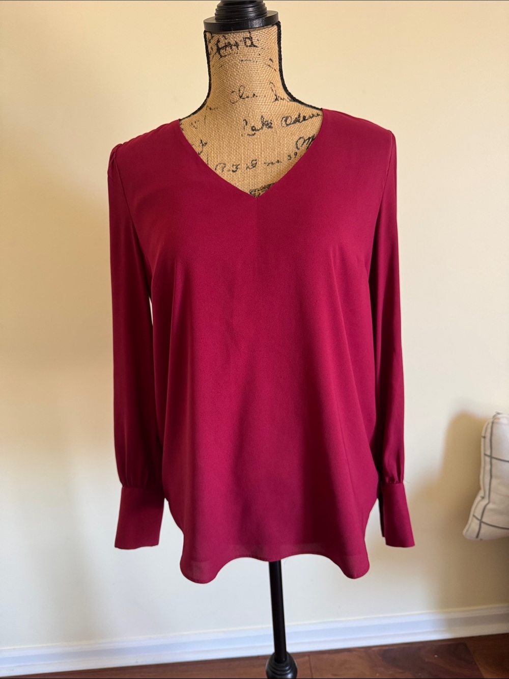 Ann Taylor Long-Sleeve V-Neck Top in Burgundy